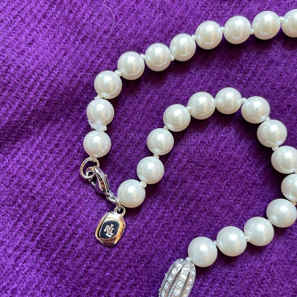 Like New - Lauren Ralph Lauren Pearl Necklace - Picture 4 of 6